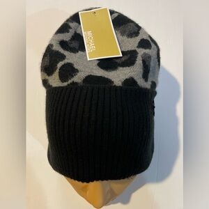 Michael Kors Women Black and Gray Beanie. NWT